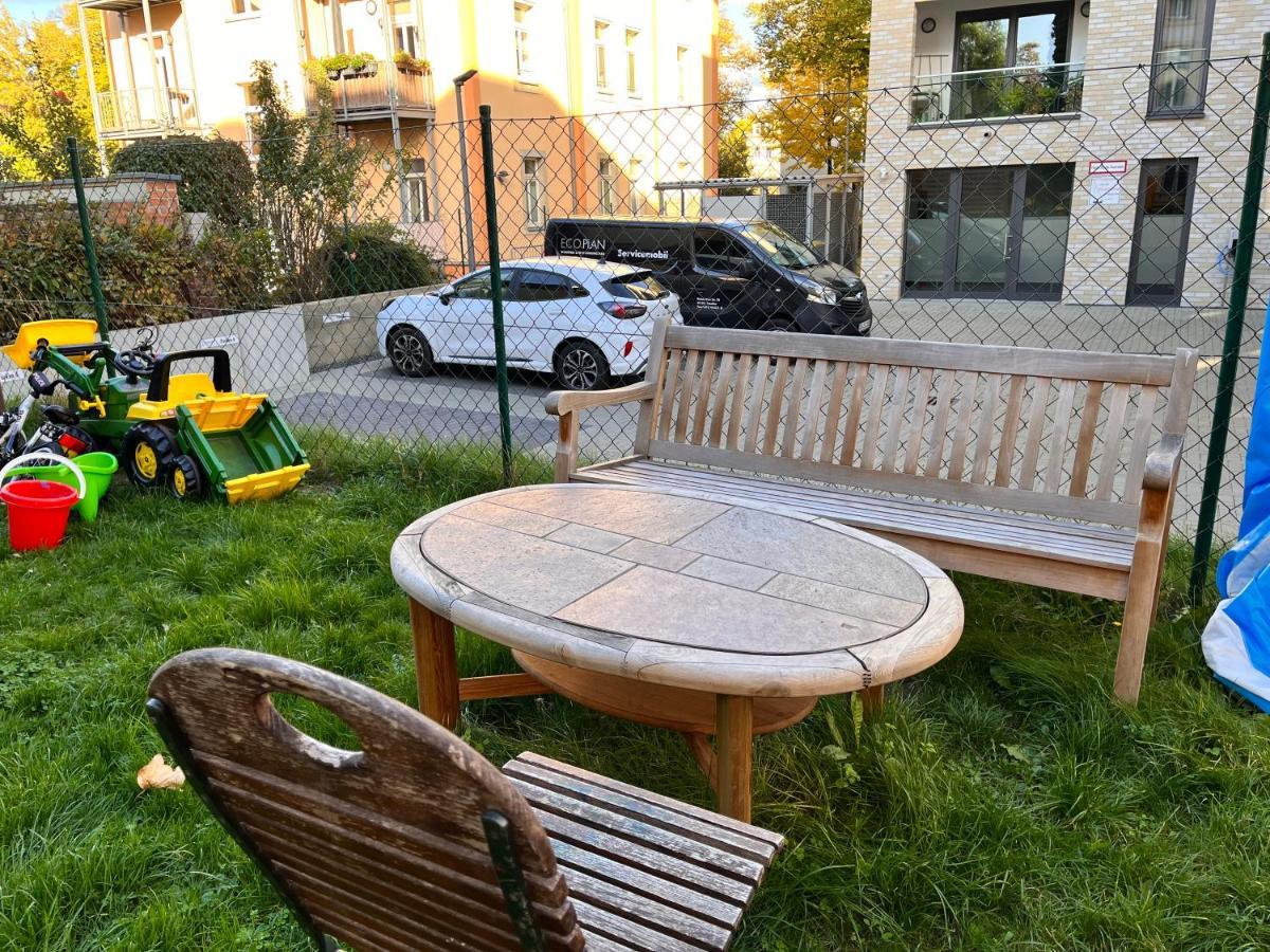 ドレスデンGemutliche Oase - Tv, Beamer, Kuche Fur 4 Personenアパートメント エクステリア 写真